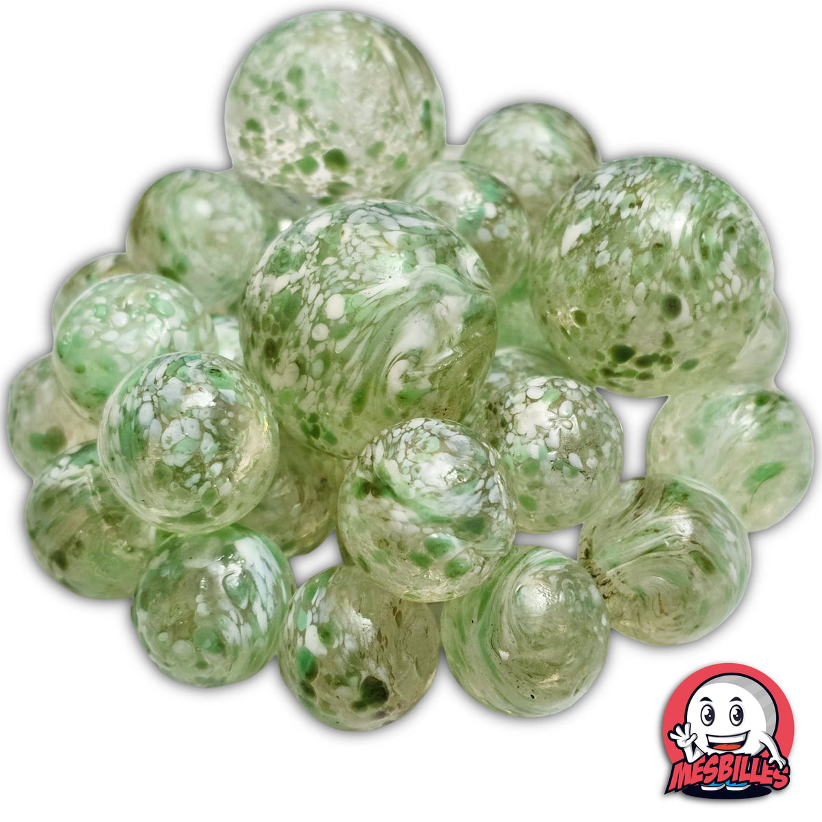 Billes Flyer Vert 16 mm, et billes multicolors qui entourent la mascotte MesBilles des billes en verre translucide avec des taches Multi-couleurs