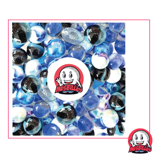 Mélange de billes bleues, blanches et noires MesBilles, inspirées des vagues et de l’écume des mers
