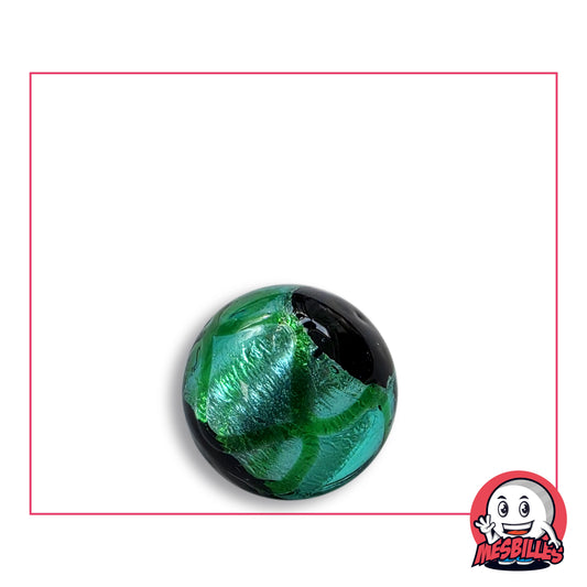 Bille Art Machu Picchu Turquoise 16 mm en verre vert d’eau à feuille argentée froissée et filets verts, deux bouts noirs opaques, vue de dessus, 16 mm de diamètre