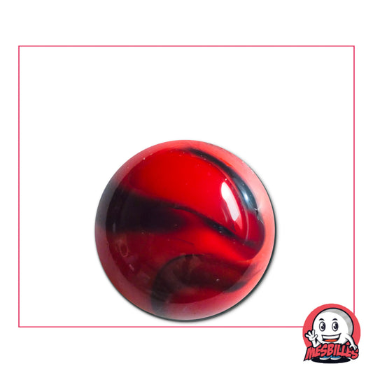Gros plan d’une bille Coccinelle 22 mm rouge et noire, éclatante et unique, idéale pour collection ou jeu