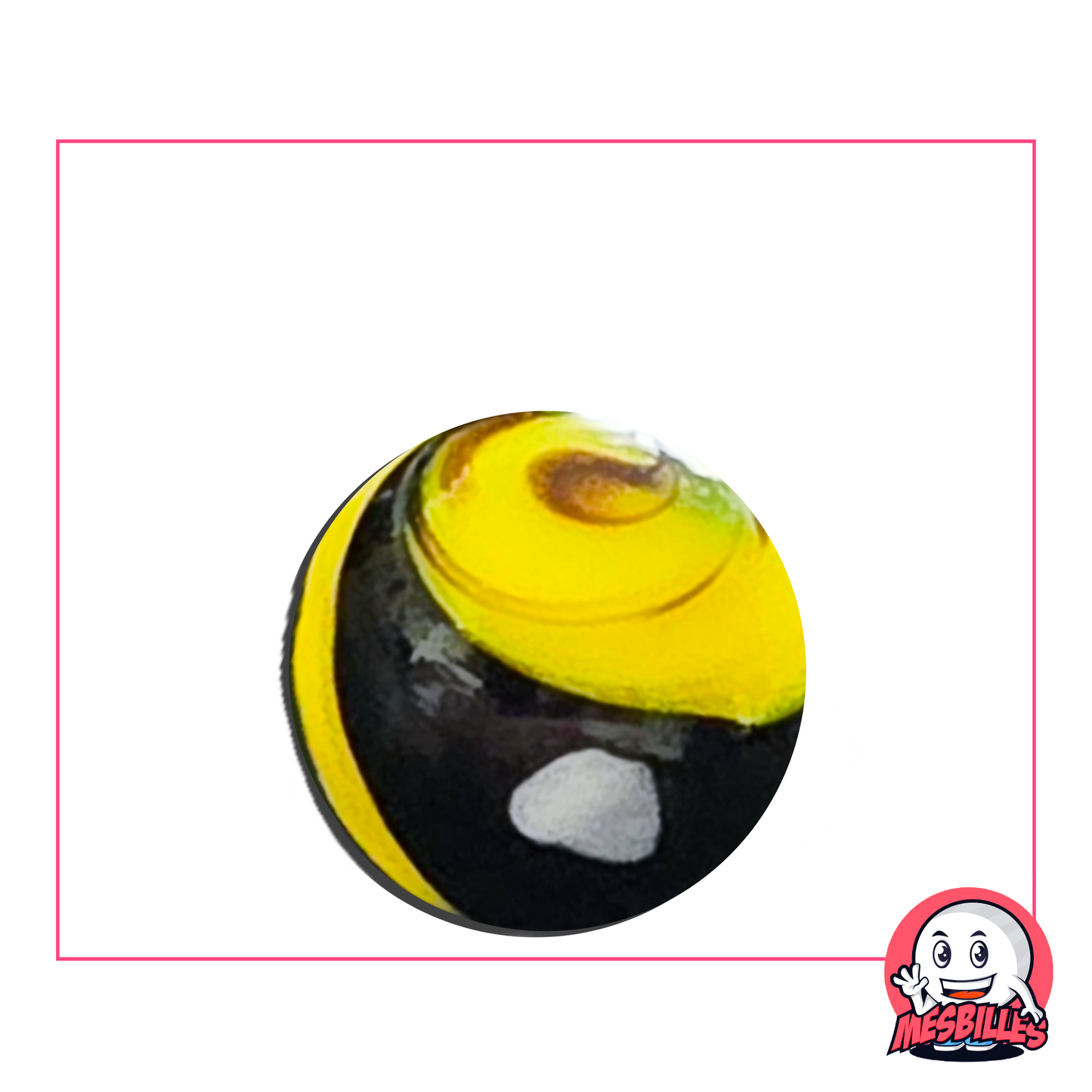 Hier ist die Murmel Stégosaure, die genau wie ihr gleichnamiger Dinosaurier mit ihren Platten auf der Oberfläche einzigartig ist. Ihr dunkles und geheimnisvolles Aussehen verleiht ihr einen prähistorischen Charme. Eine außergewöhnliche Murmel für ein faszinierendes Spielabenteuer. Lassen Sie sich verzaubern.