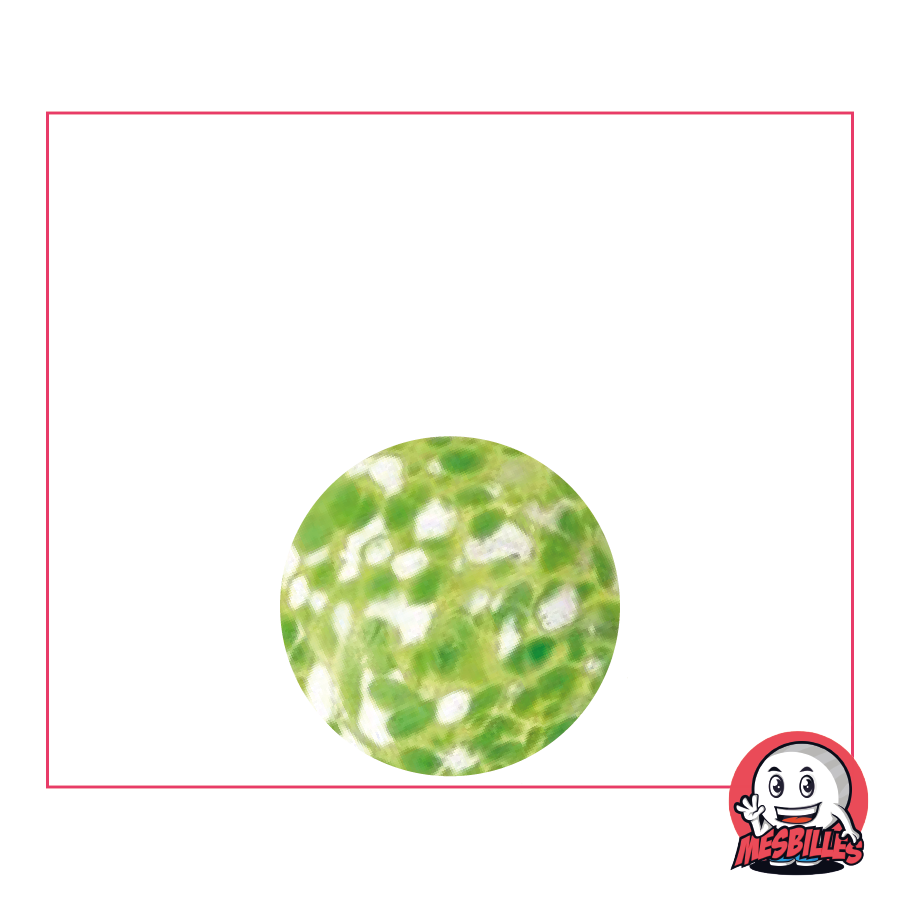 Grüne Flyer-Murmel 16 mm, das UFO der Murmelwelt, aus transluzentem Glas mit grünen Flecken