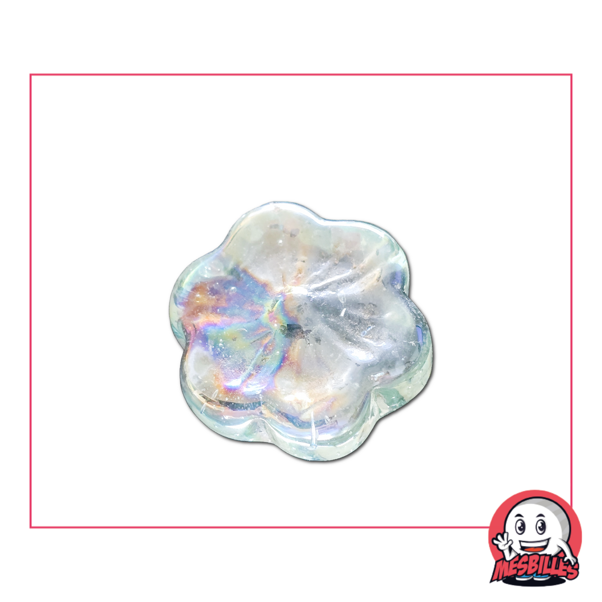 Photo d’une bille plate en forme de fleur Cosmos en verre cristal, 2,5 cm, aux reflets nacrés, vendue à l’unité sur MesBilles.
