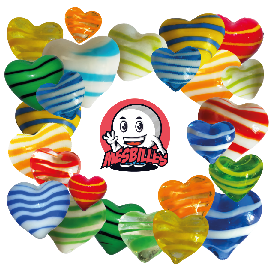 Mascotte MesBilles plus Bille Forme Coeur en verre opaque blanc et rayures rouge, bille plate 25 mm, MesBilles