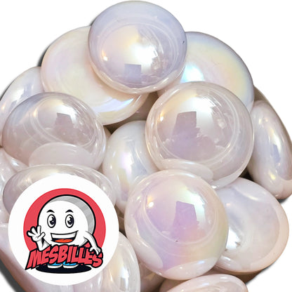 Cette bille est également nommée Bille Galet en Verre, elle est utilisée pour Jouer, Décorer ou Collectionner. Elle est un bijou de verre qui fera pétiller votre créativité