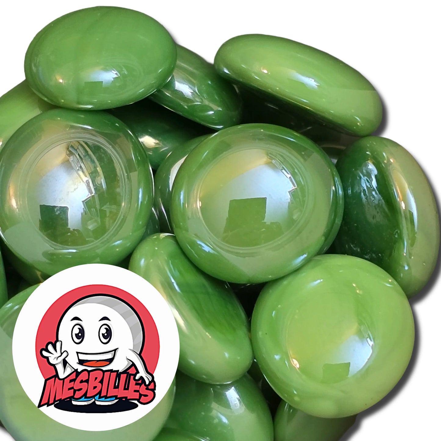 Ne manquez pas l'occasion d'ajouter cette bille plate 18 mm glossy verte à votre jeu de billes et laissez sa brillance exceptionnelle illuminer vos parties avec une allure éclatante.