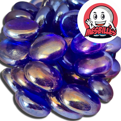 Dans la Grande Famille des Billes Irisée, il y a les Billes Plates en verre Translucide et Brillant de Couleur Bleu-Nuit.