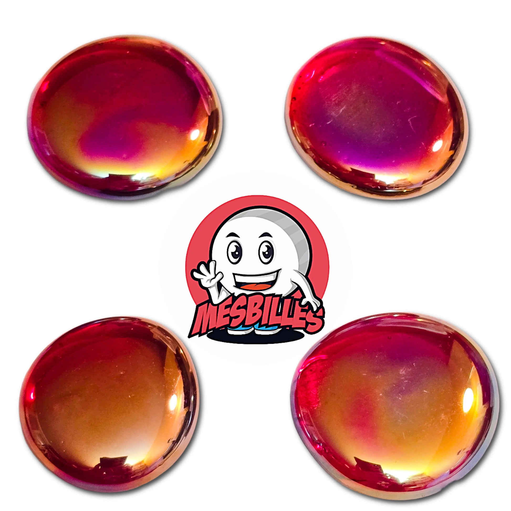 Une grande bille plate, également nommée Bille Galet en Verre, de la famille des Billes Irisées. Cette bille forme est ronde, légèrement ovoïde et mesure environ 3 cm de diamètre