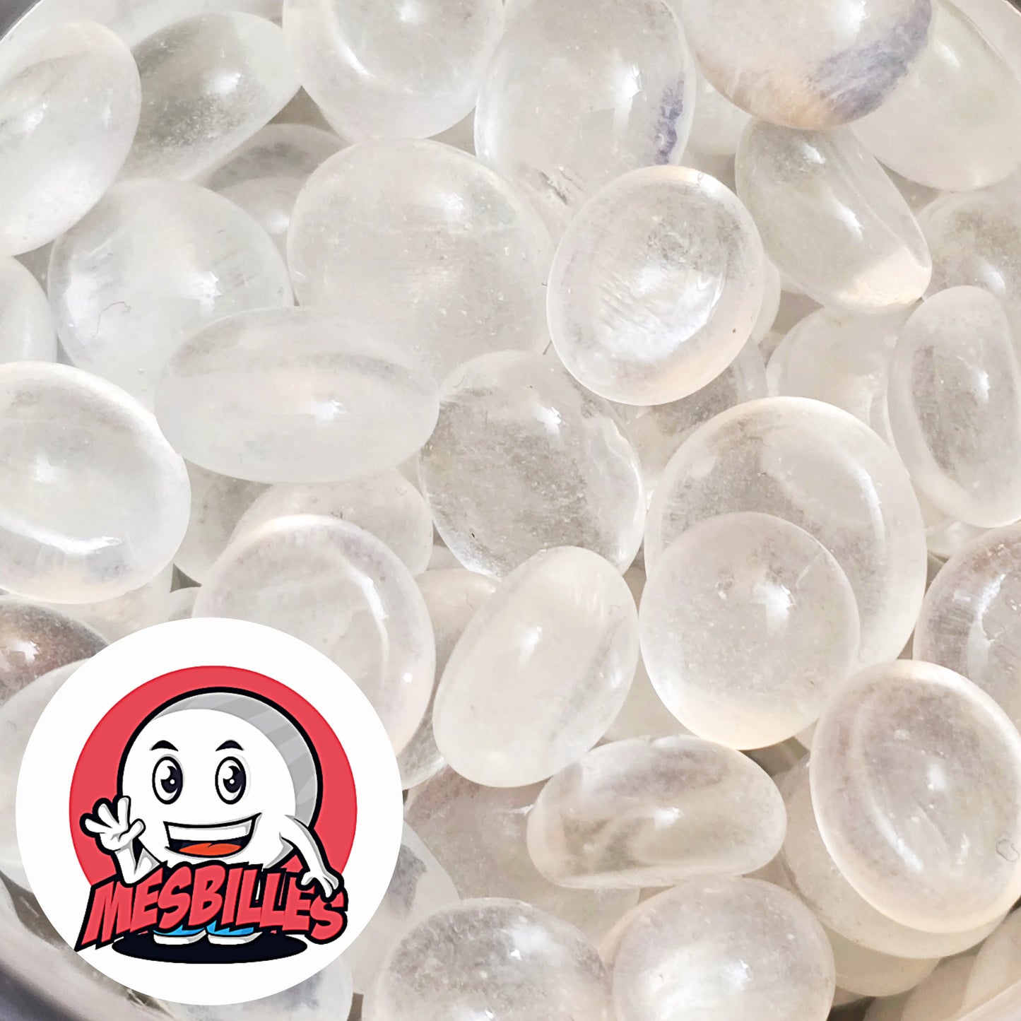 Petit Galet en verre Translucide de Couleur Cristal, Collection Bille Loupe. Ajoute une touche cristalline à votre jeu avec style et fun !