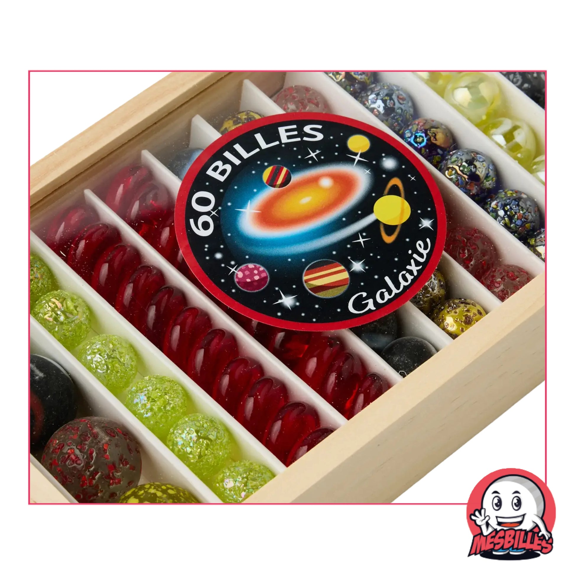 Billes Comètes étincelantes, astéroïdes tourbillonnants, planètes à pois et même trous noirs brillants : chaque bille est un petit corps céleste en orbite dans une belle boîte en bois.