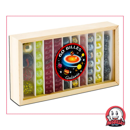 Coffret en bois par MesBilles, réunissant 60 billes au thème Galaxie